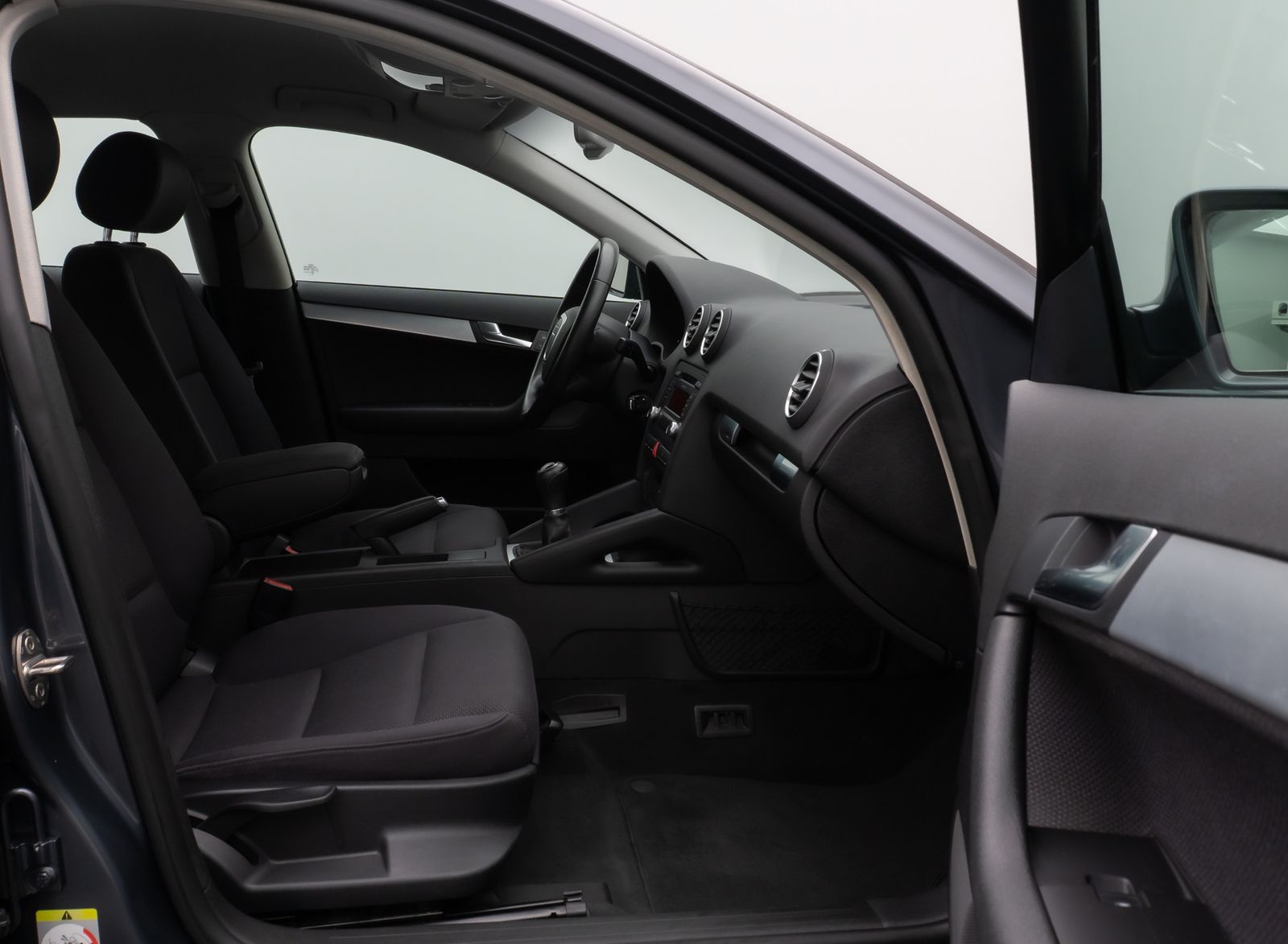 Fahrzeugabbildung Audi A3 Sportback 1.6 FSI Ambiente Sitzhzg PDC Xenon