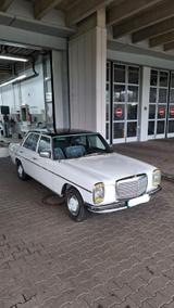 Mercedes-Benz W115 W114 Strich 8 /8  E 200 - Mercedes-Benz: W114 W115