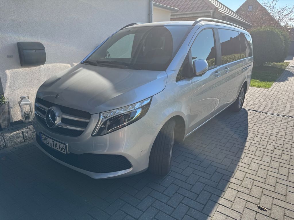 Image of Mercedes-Benz V 220