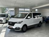 Hyundai H-1 Travel Premium Automatik/8 Sitzer/Leder/Navi