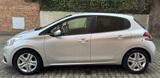 Peugeot 208 Style - silberne Peugeot 208