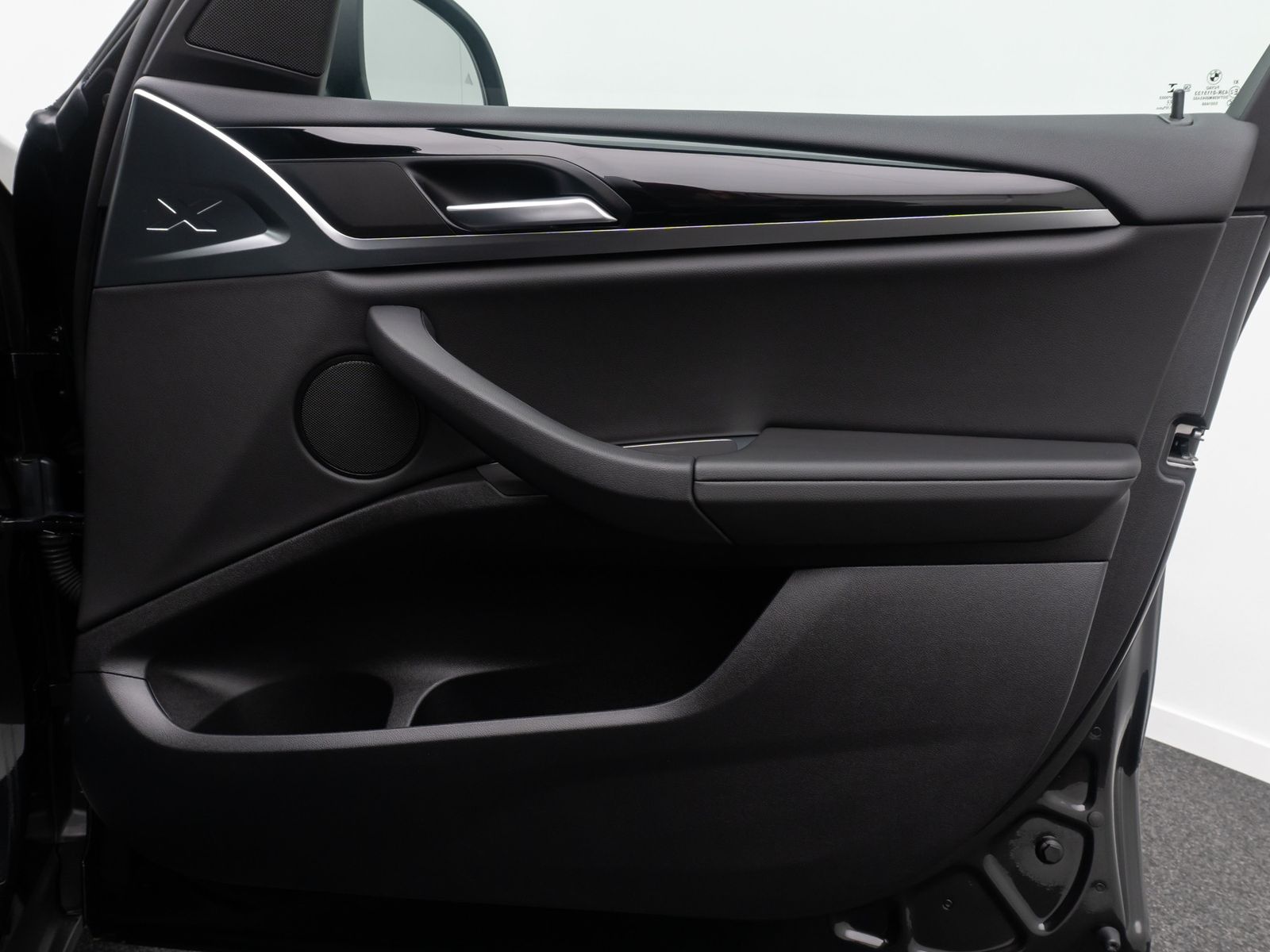 Fahrzeugabbildung BMW X3 xD30e Kamera DAB HiFi AHK Sportsitze 18Zoll