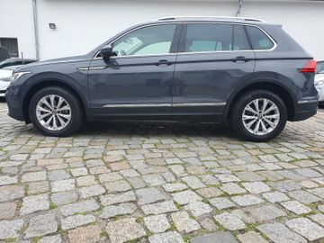 Volkswagen Tiguan - 2