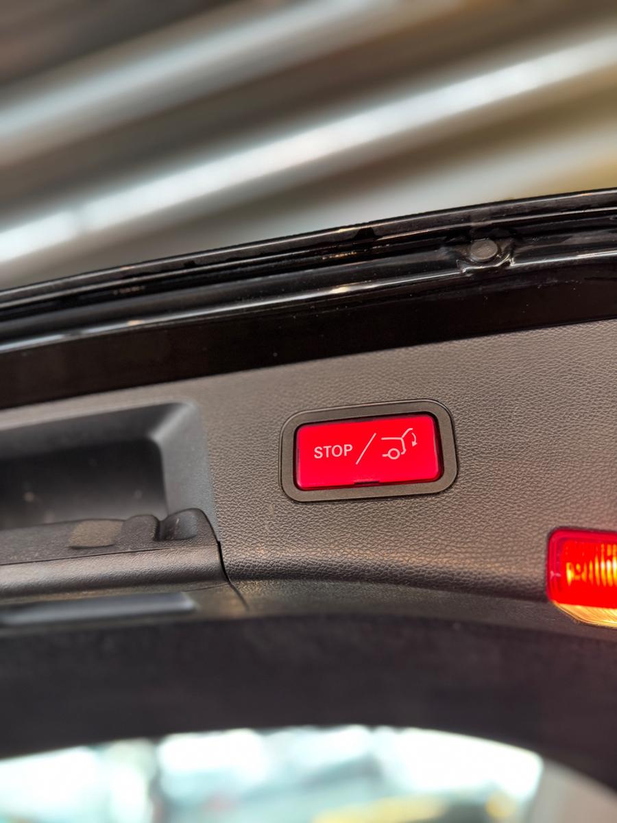 Mercedes-Benz E200 2010 — photo 19