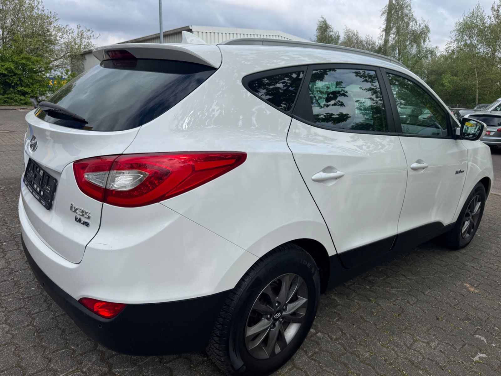 Fahrzeugabbildung Hyundai ix35 blue 1.7l CRDi Finale 2WD Leder+Navi