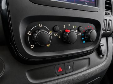 Opel Vivaro - 5