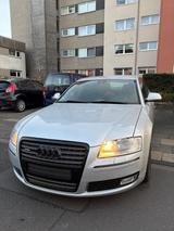 Audi A8 3,2 FSI Quattro - Audi A8 in Köln