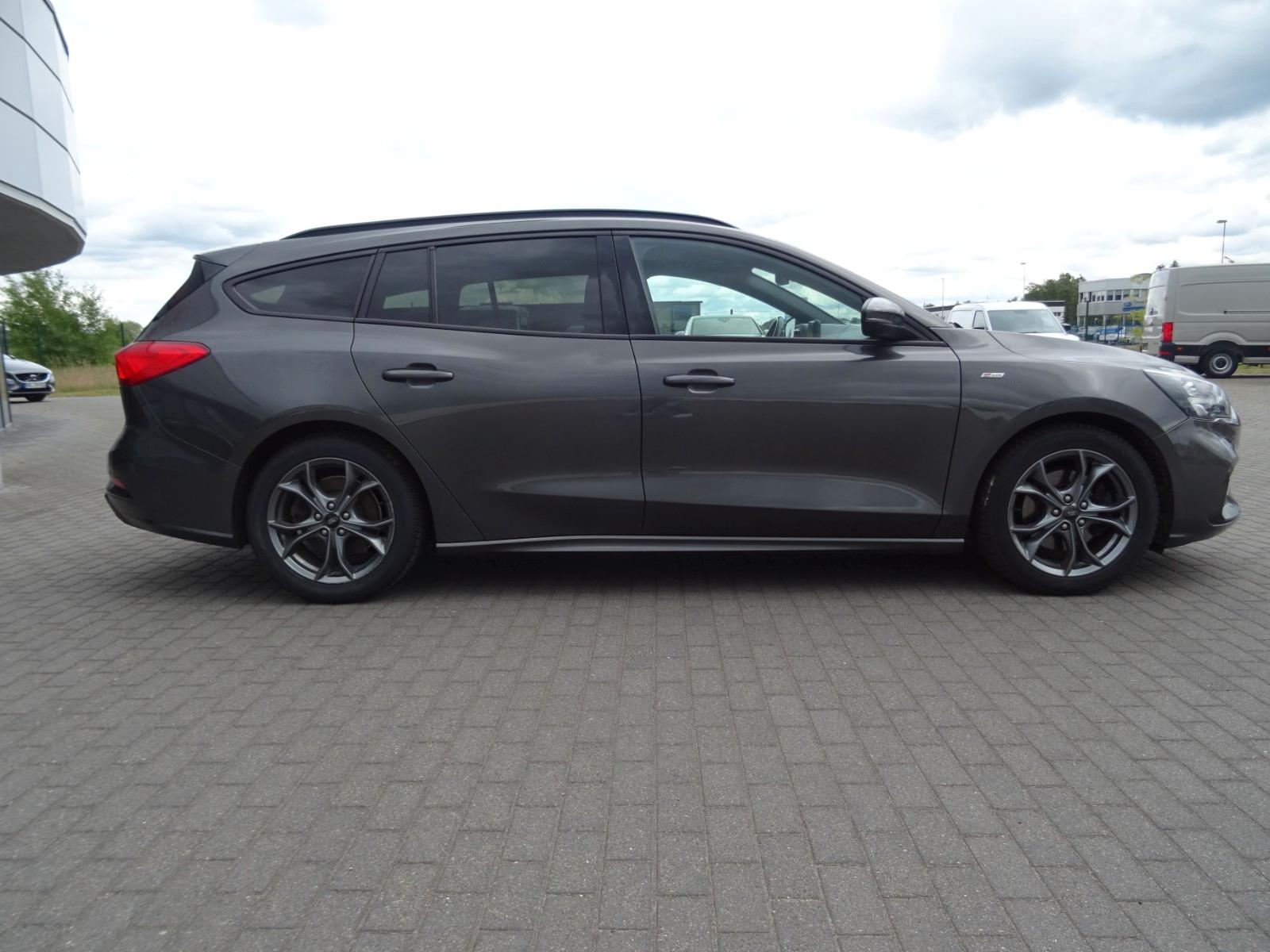 Ford Focus Turnier ST-Line, HUD,