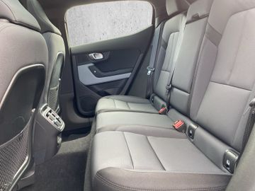 Polestar 2 82kWh Long Range Dual (MY24) Plus + 360