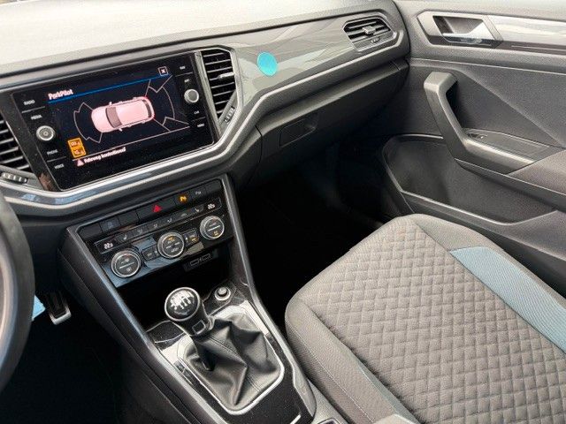 Fahrzeugabbildung Volkswagen T-Roc IQ Drive 116PS PDC/Navi/SHZ/AHK!