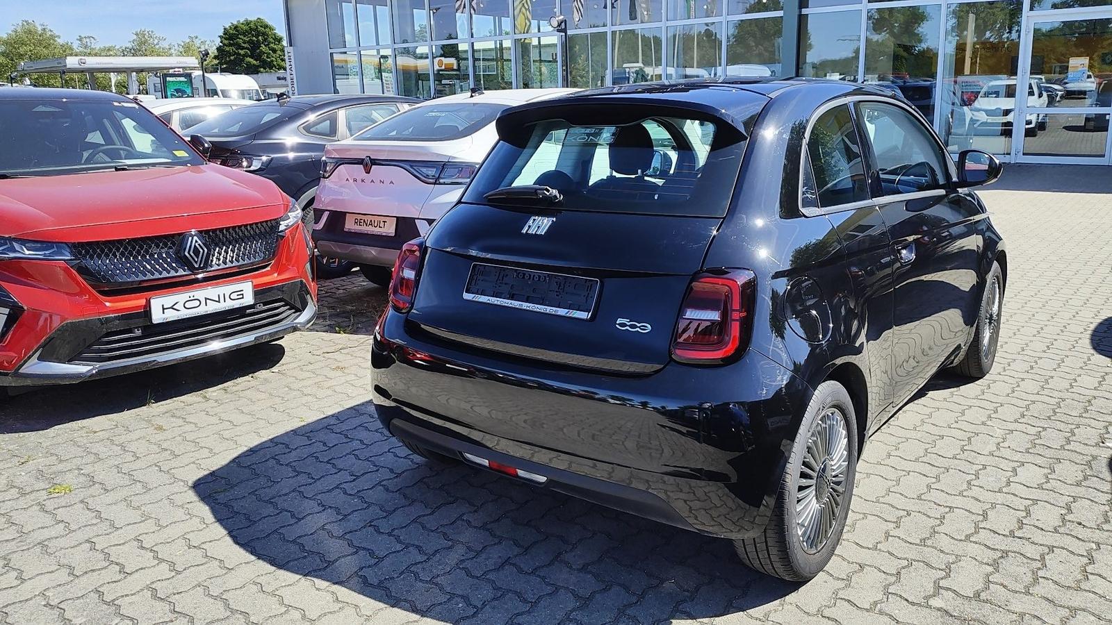 Fiat 500e 3+1 42 kWh, SOH % Klimaatm., ZV+FB