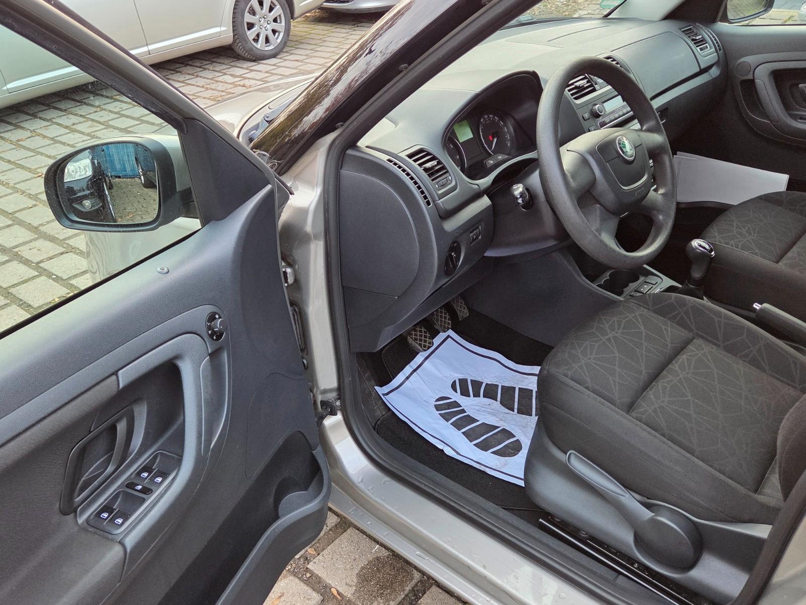 Skoda Roomster 2012 — photo 13