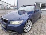 BMW 320i M SPORT PAKET Alcantara Xenon Panorama `19 - blaue BMW 320