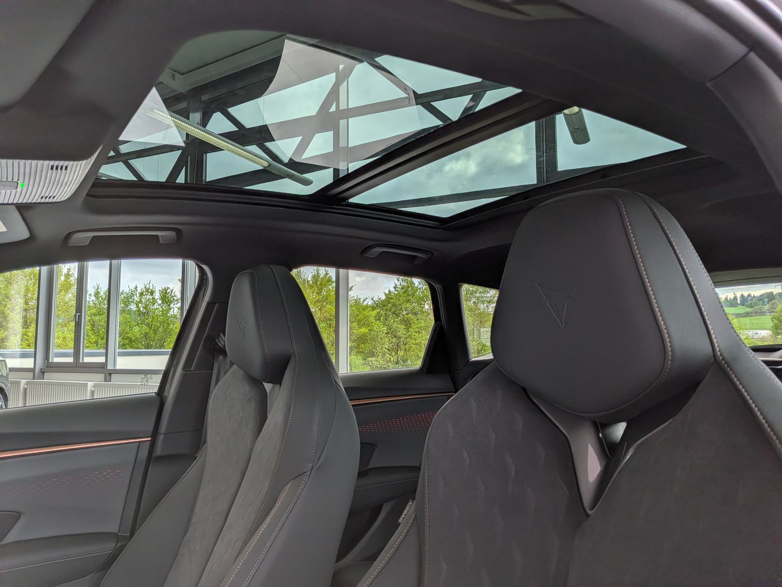 Fahrzeugabbildung CUPRA Terramarr 2.0 VZ 4D Drive-XL Matrix Pano 5J-Gar.