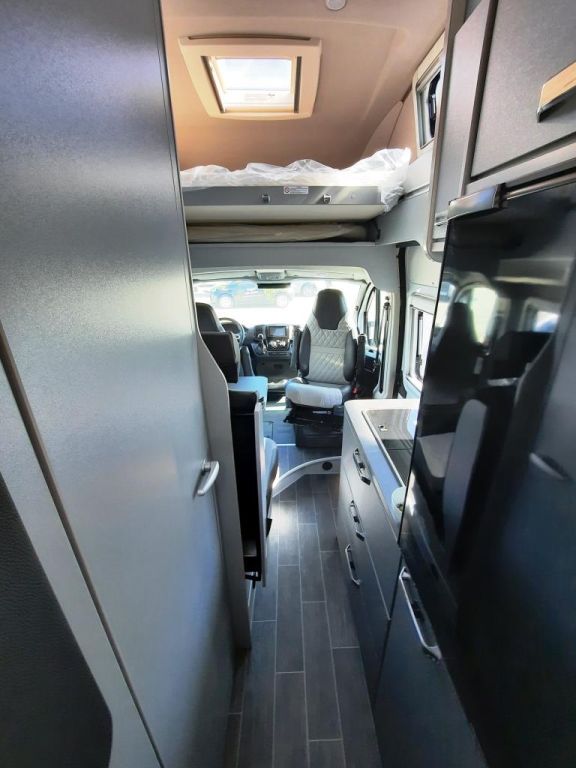 Fahrzeugabbildung Weinsberg CaraBus GREY 600 MQH EDITION [FIRE] Verfüg./Spar