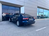 Jaguar XE R-Dynamic S AWD - blaue Jaguar XE