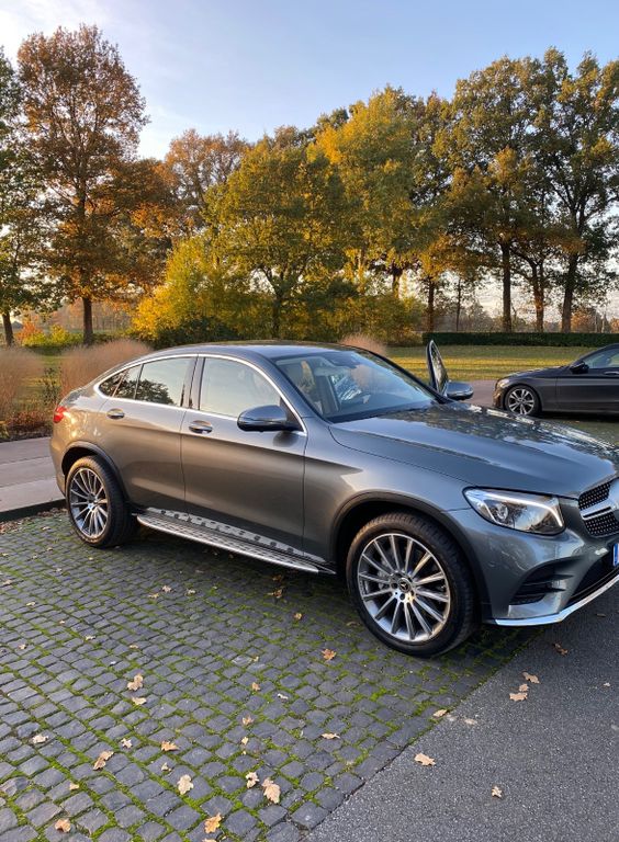 Image of Mercedes-Benz GLC 250