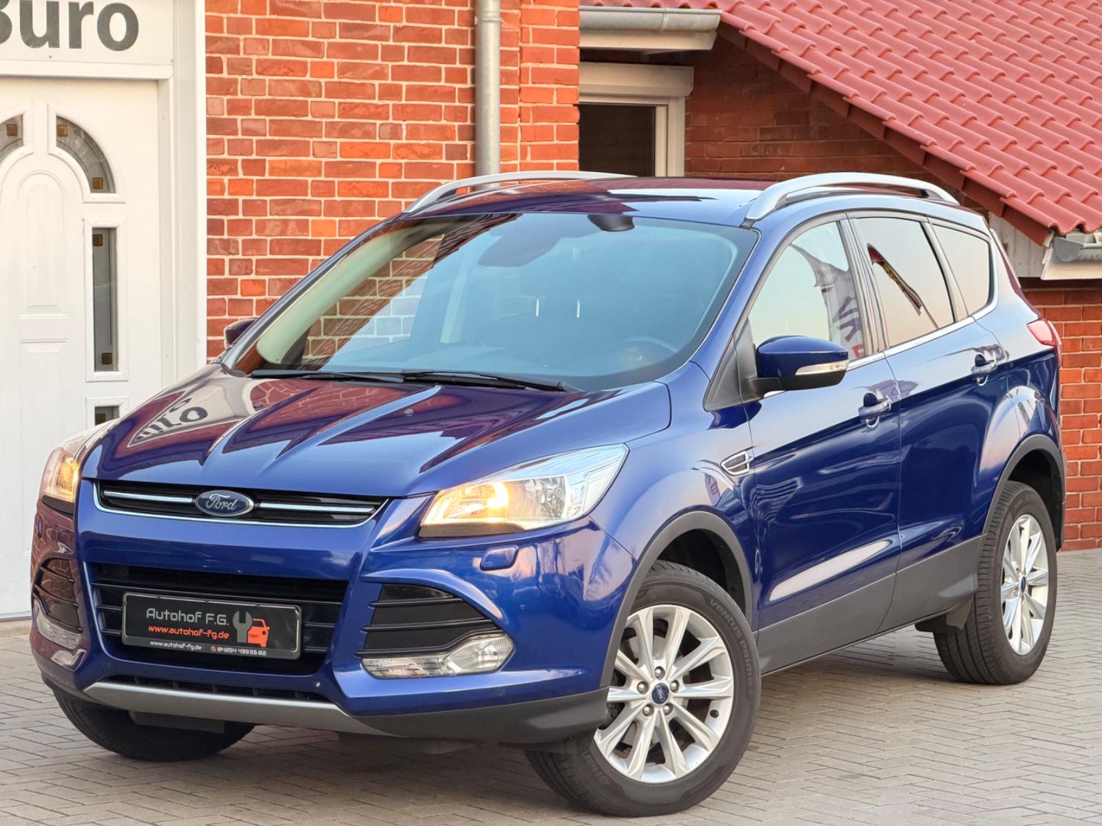 Ford Kuga Titanium**TEMPOMAT/PDC/NAVI/KLIMA/SHZ/TOP**