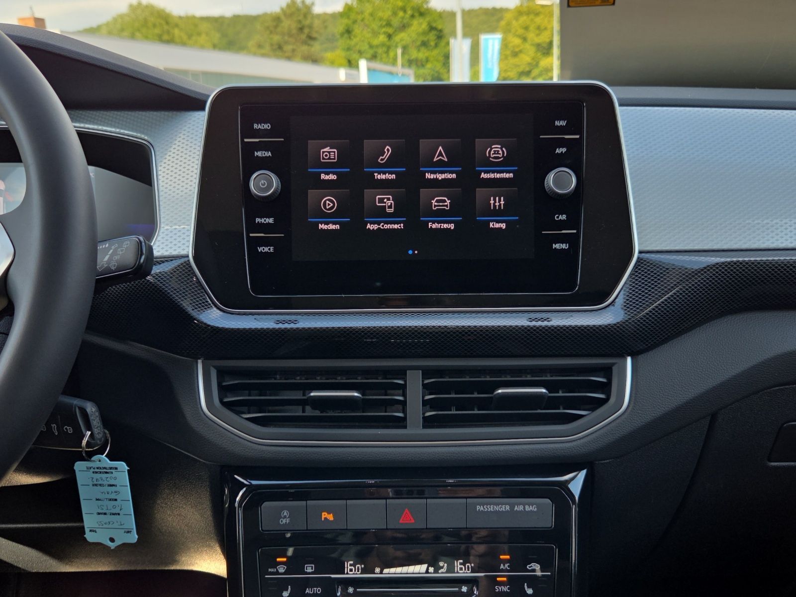 Volkswagen T-Cross - Bild 8