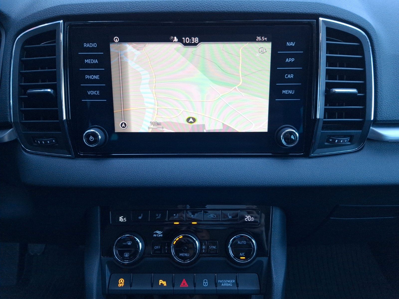 Fahrzeugabbildung SKODA Karoq Clever ! Amundsen ! Kamera !