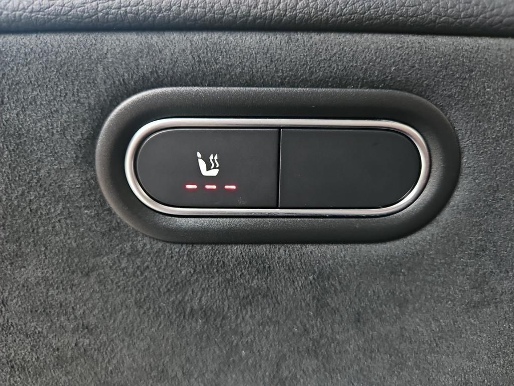 Fahrzeugabbildung Mercedes-Benz CLA 200 SB AMG AHK Pano LED SHZ Ambie. 360° ACC