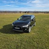 Mitsubishi Outlander 2-2 Diesel Intense 4W... - Mitsubishi Outlander Intense mit Diesel-Antrieb