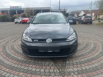 Volkswagen Golf - 3