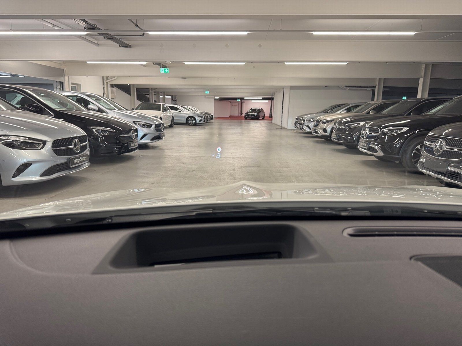 Fahrzeugabbildung Mercedes-Benz CLA 200 AMG Plus*Burmester*Pano*Disto*HUD*Night*