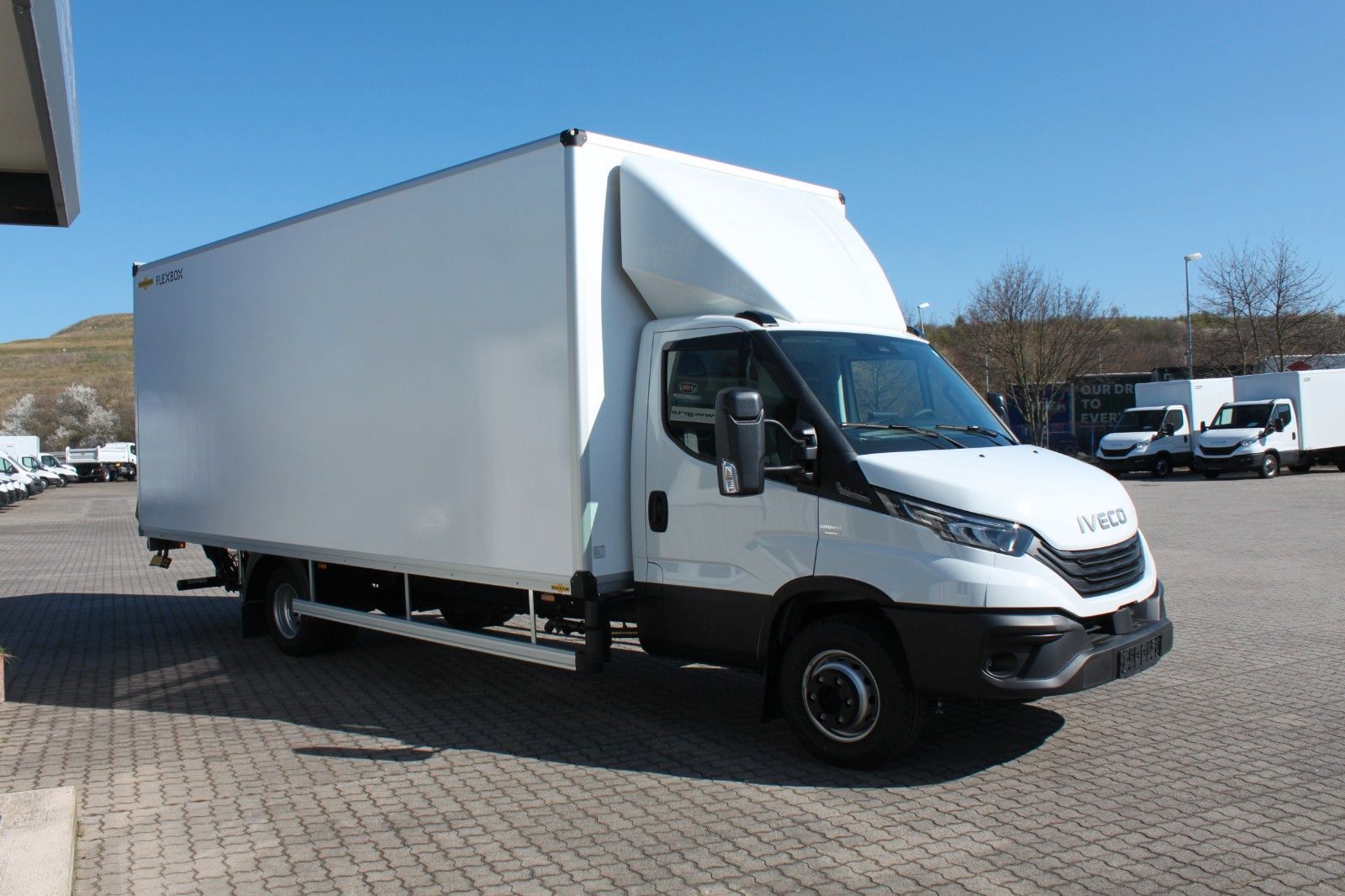 Fahrzeugabbildung Iveco Daily 72 C 21HA8 Koffer LBW u. AHK