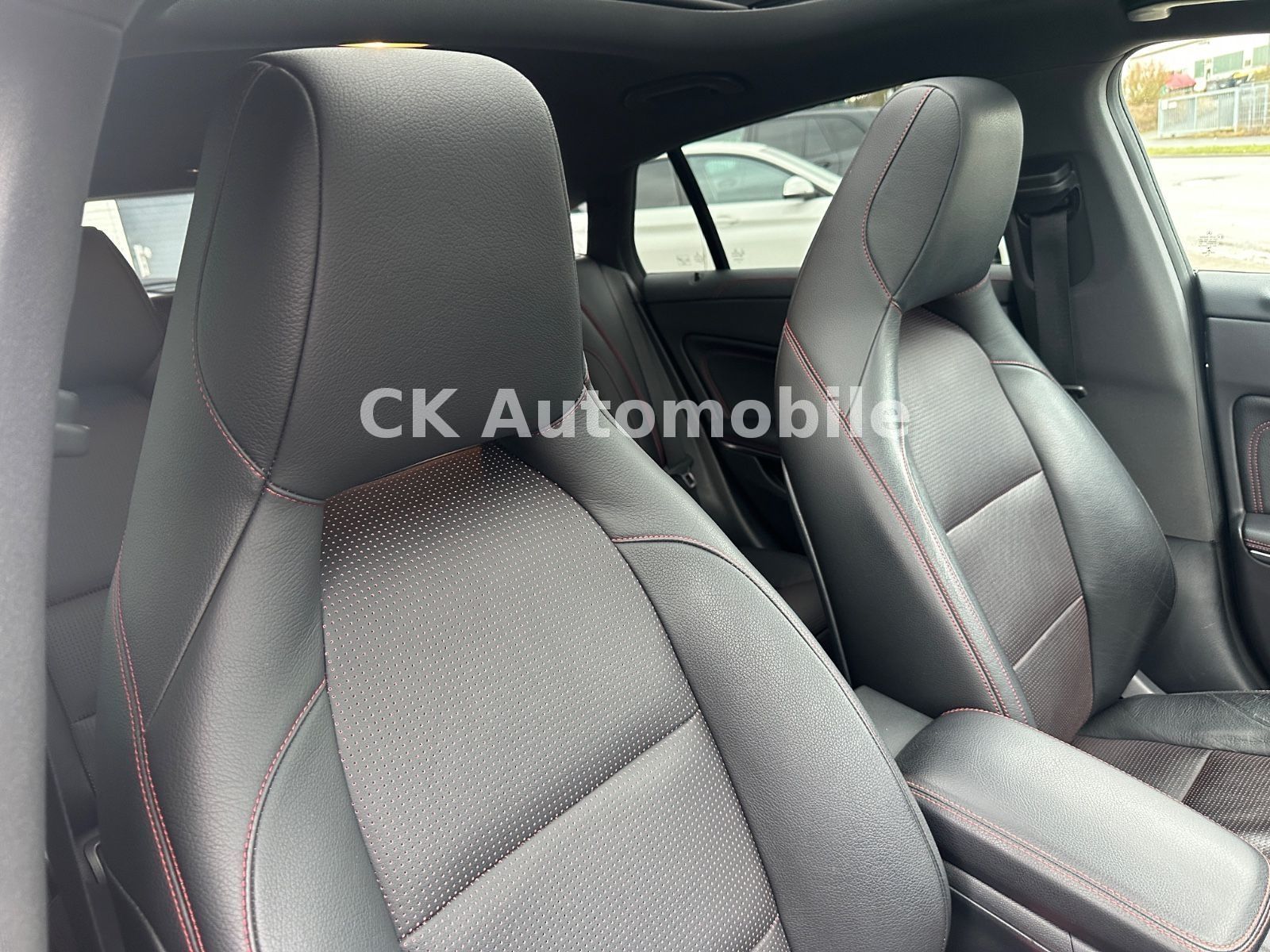 Fahrzeugabbildung Mercedes-Benz CLA 220 CDI Shooting Brake/4Matic/AMG-Line/LED