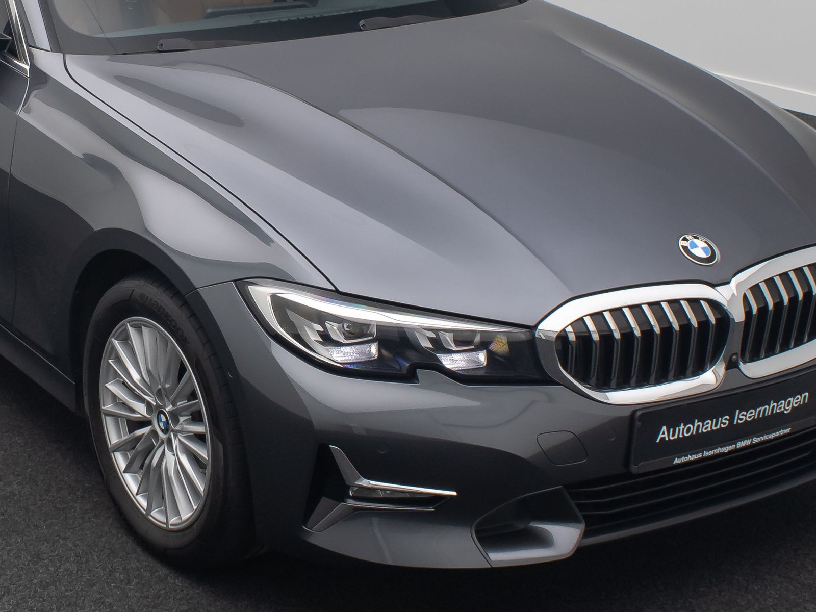 Fahrzeugabbildung BMW 320d xD Luxury Line 360&deg; AHK DAB Alarm Sportsitz