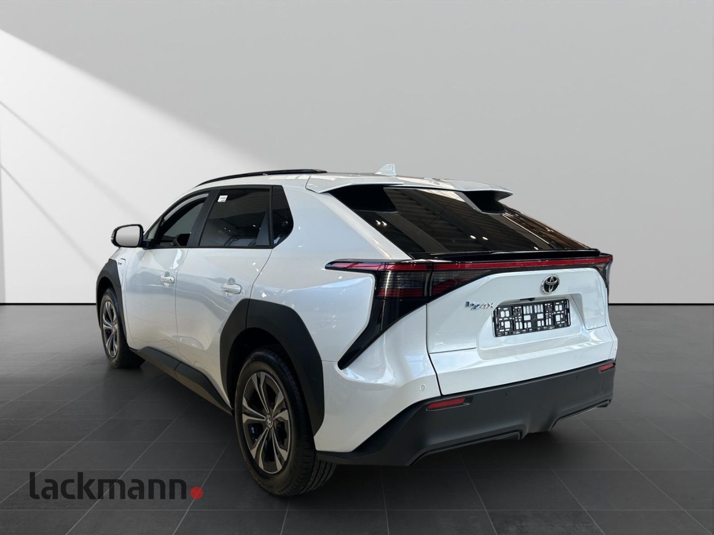 Toyota bz4X Team Deutschland 360 Grad Kamera LED foto 5