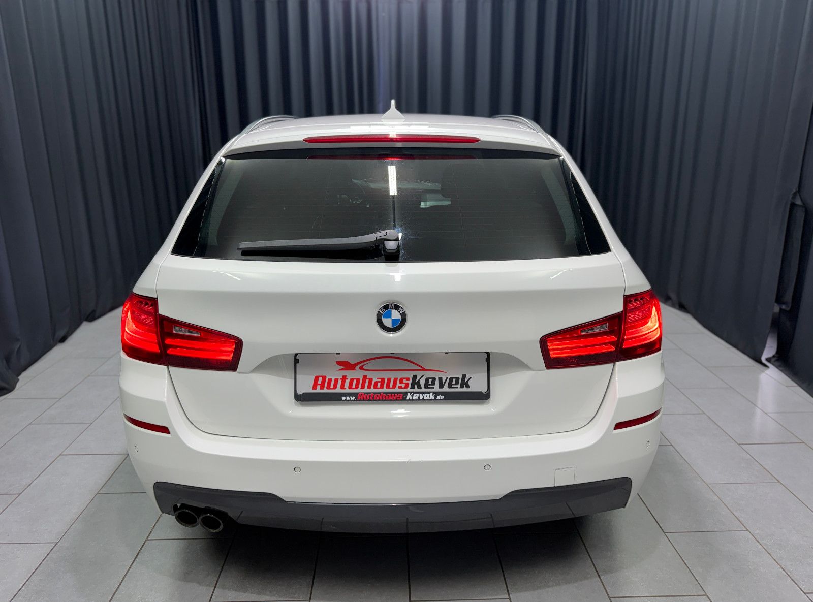 Fahrzeugabbildung BMW 520 d Touring|M-Paket|HIFI|PDC|Komfortzugang
