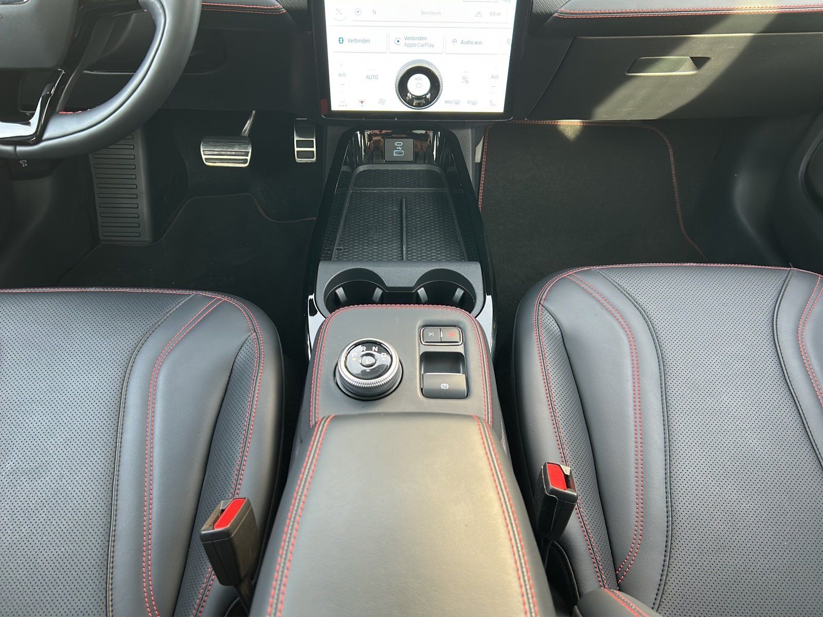 Fahrzeugabbildung Ford Mustang MACH-E AWD Aut./Matrix-LED/ACC/360°/PANO