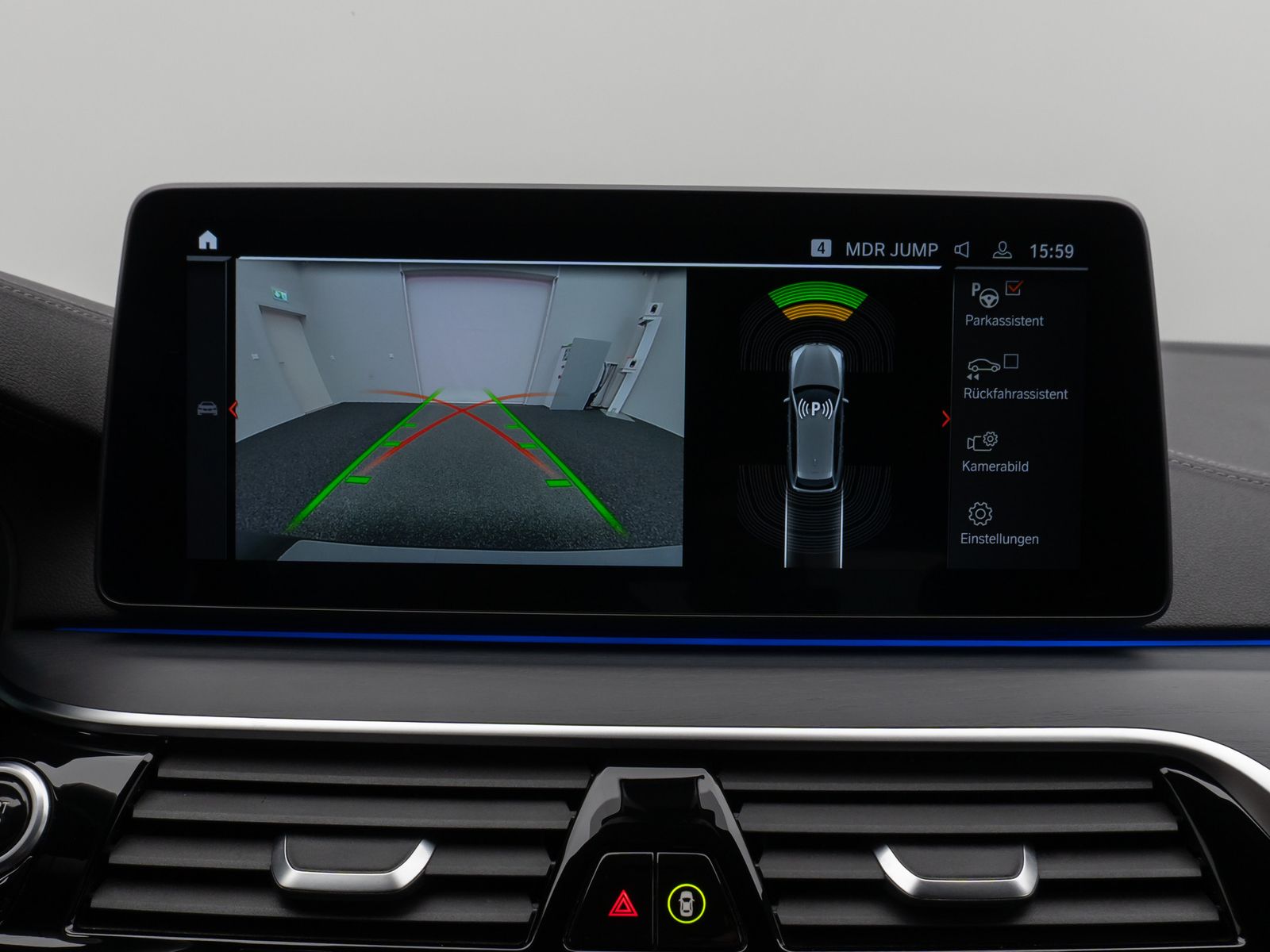 Fahrzeugabbildung BMW 520d LuxuryLine Kamera DAB CockPitPr Alarm Sport