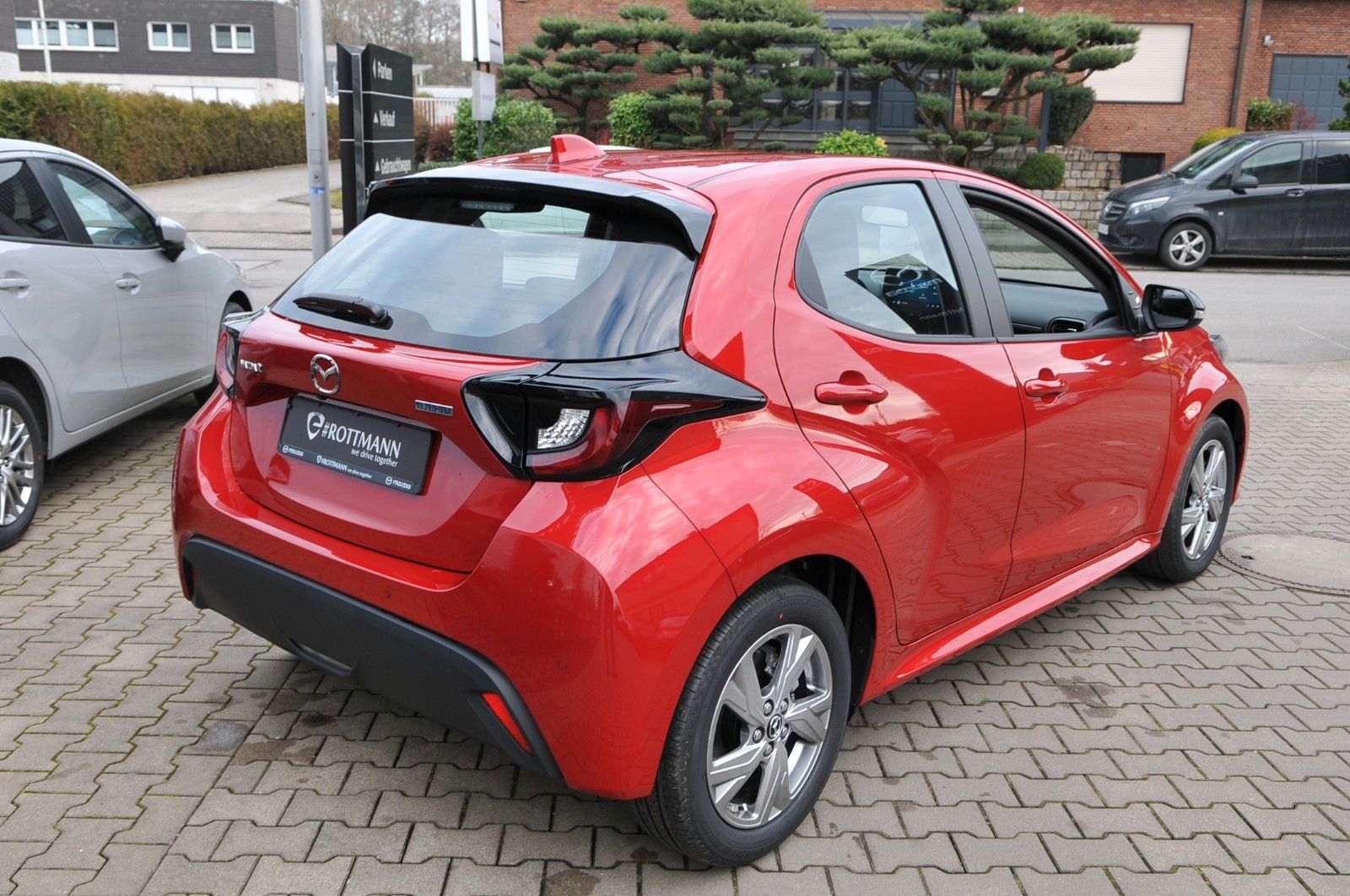 Mazda 2 Hybrid - Bild 8