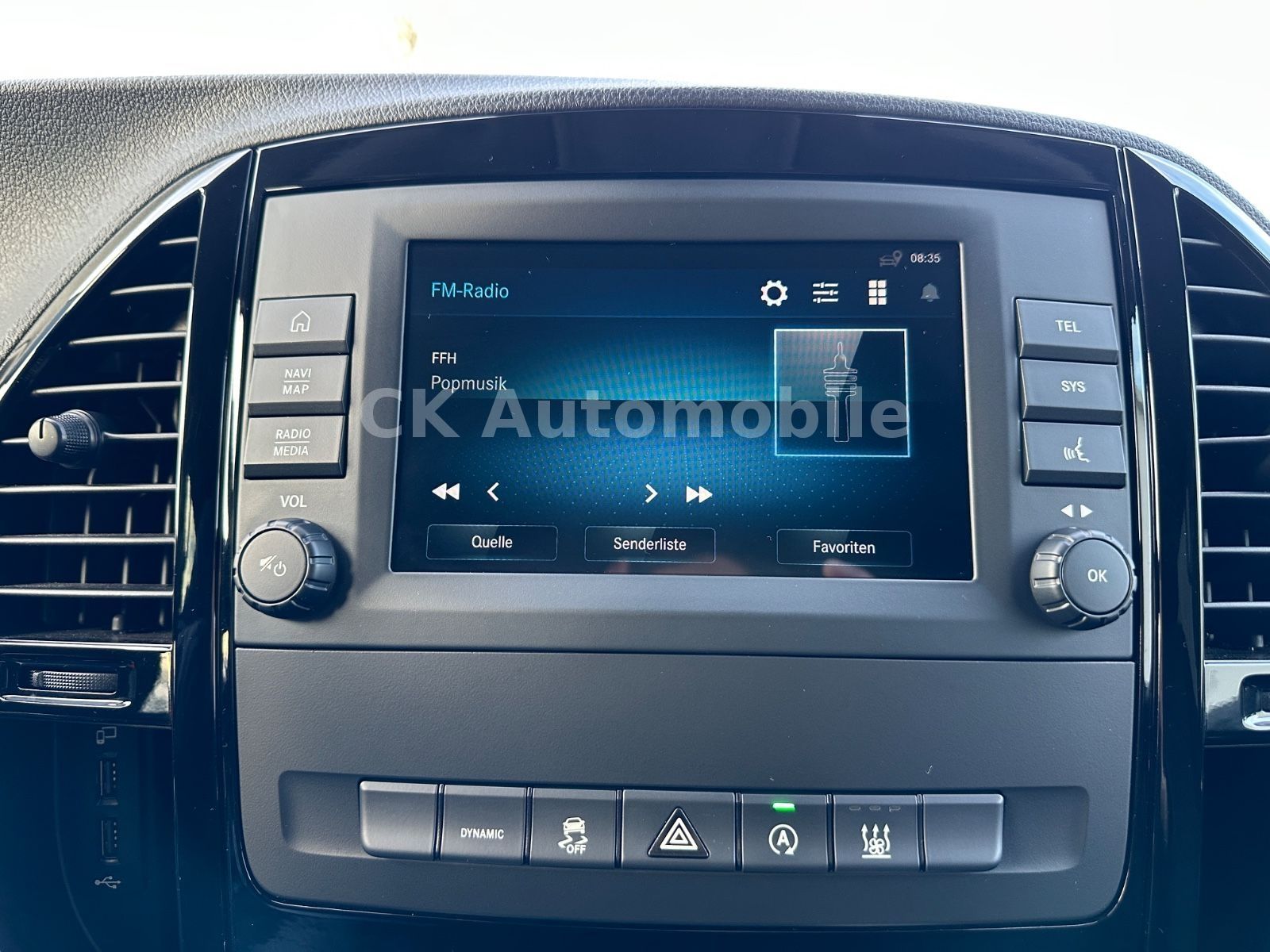 Fahrzeugabbildung Mercedes-Benz Vito 124 Mixto 4x4 lang/5Sitze/Navi/LED/Kam./AHK