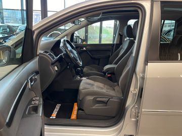 Volkswagen Touran Highline *PANO*SHZ*NAVI*PDC*TEMPOMAT*