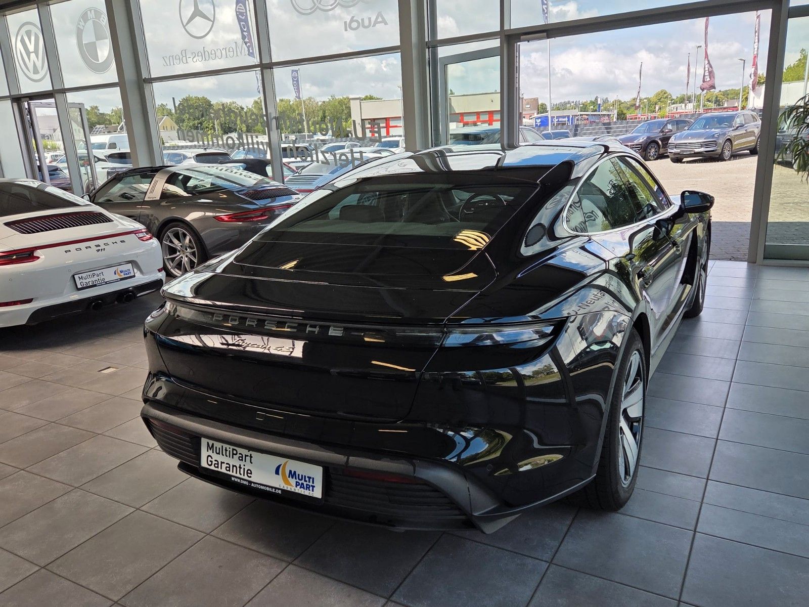 Fahrzeugabbildung Porsche Taycan 4 S/erst 48000km