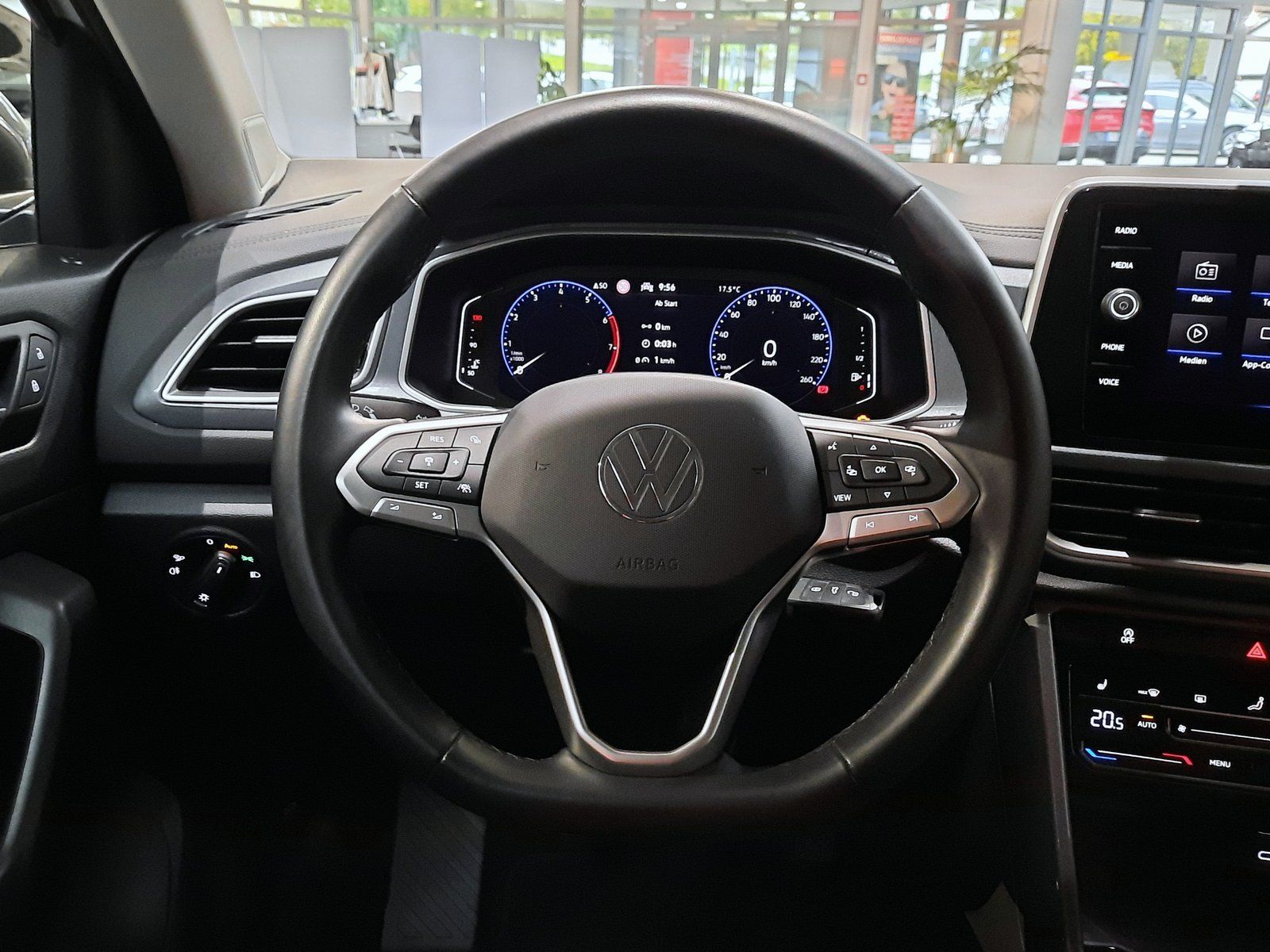 Fahrzeugabbildung Volkswagen T-Roc Style TSI *Standhzg*AHK*Cam*Navi*LED*ACC*