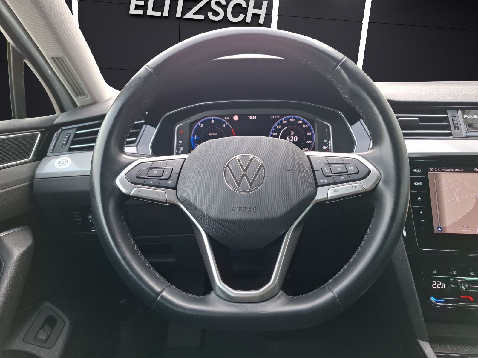 Fahrzeugabbildung Volkswagen Passat Variant TDI Business DSG LED AHK Navi AID