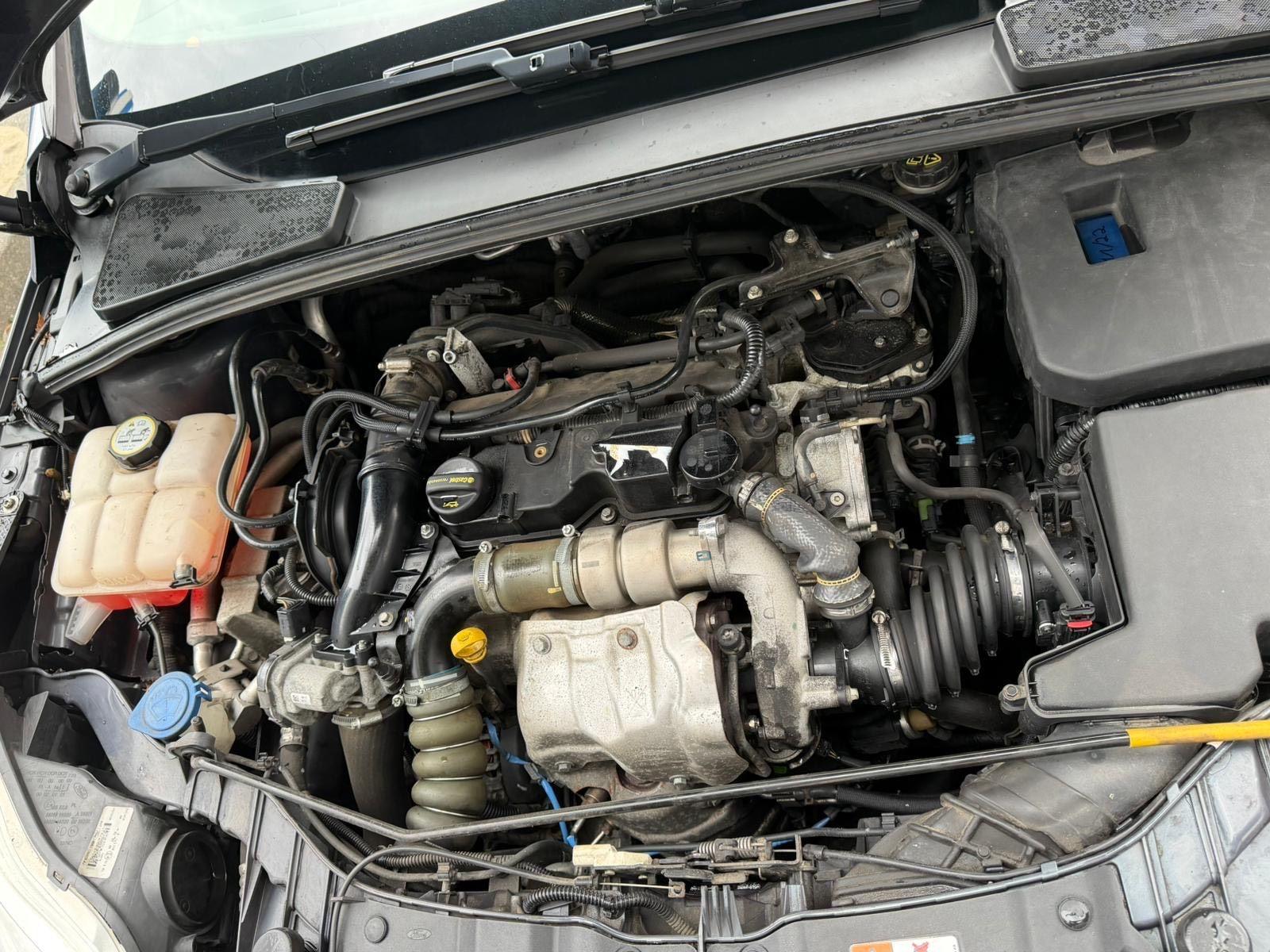 Ford Focus 2012 — photo 8