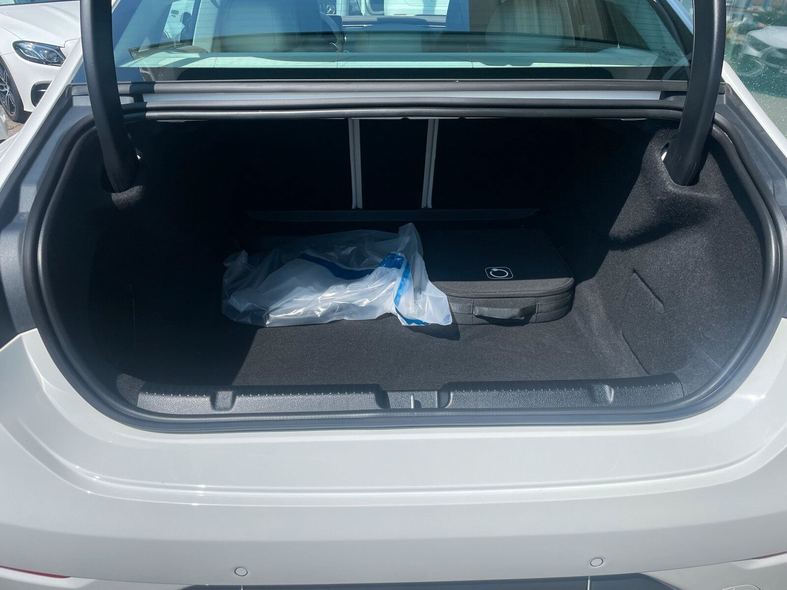 Mercedes-Benz EQE 300 ADVANCED BEIGE AHK DISTRO KEYLESS MEMOR foto 8