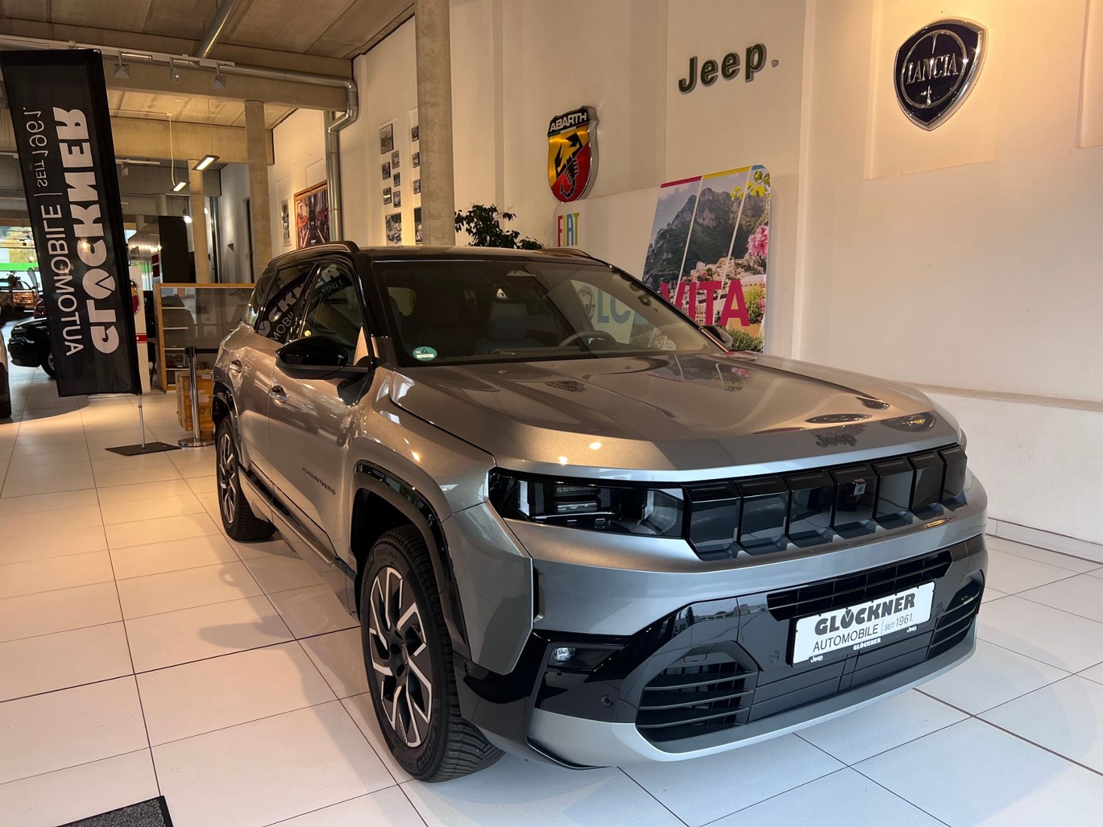 Jeep Compass E-Hybrid 1.6 eDCT 165 kW Summit imagem 2