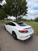Mercedes-Benz C 400 4MATIC AMG Line Autom. AMG Line