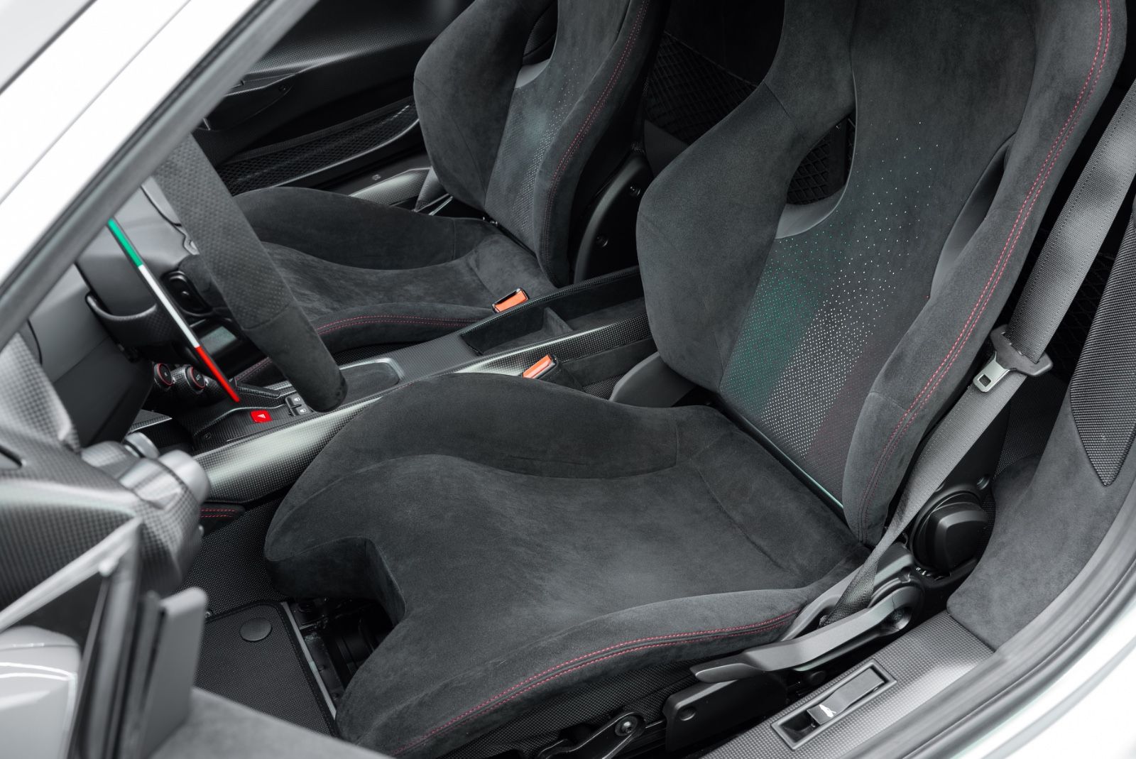 Fahrzeugabbildung Ferrari 488 Pista Piloti TOP/1. HD/LIMITED/CARBON/NEW