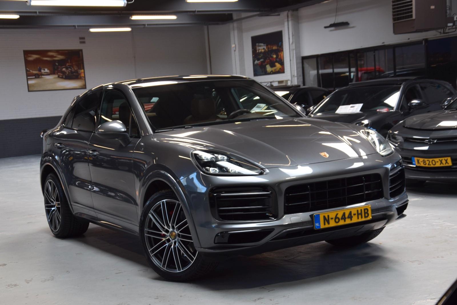 Porsche Cayenne Coupe E-Hybrid *Sport Design* Voll|Nacht