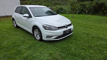 Volkswagen Golf - 1