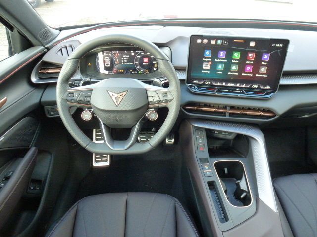 Fahrzeugabbildung CUPRA Terramar VZ 1.5 e-Hybrid DSG + Panorama