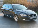Volvo V70 D4 Linje Svart *Allwetter*Bi-Xenon*Standhzg* - Volvo V70 B mit Diesel-Antrieb